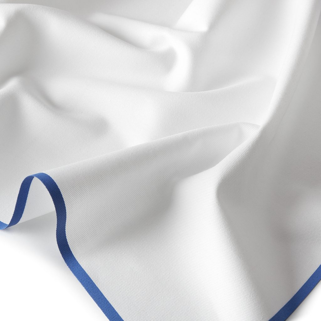 Антибактериална полираща кърпа бяла със син кант  - 40/64см Roll drap